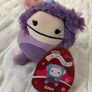 Squishmallow Eden The Bigfoot with Hearts Valentines 2024 Squishdate 05/17/2023